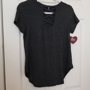 BNWT DK Heather Grey Tshirt